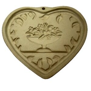 Pampered Chef 1999 Come To The Table Heart Stoneware Cookie Mold USA